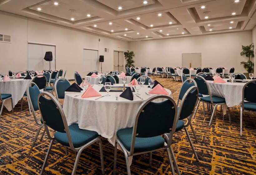 Best Western Posada Royale Hotel & Suites