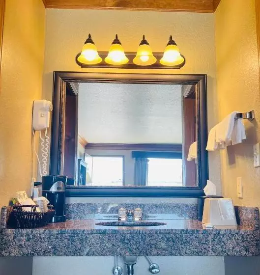 Отель Cattle Country Lodge