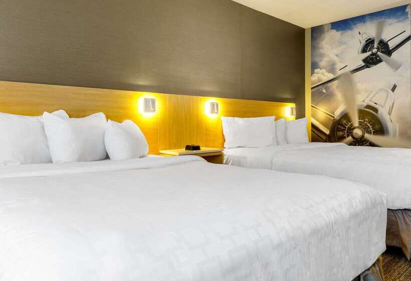 هتل Clarion Pointe Quebec Airport