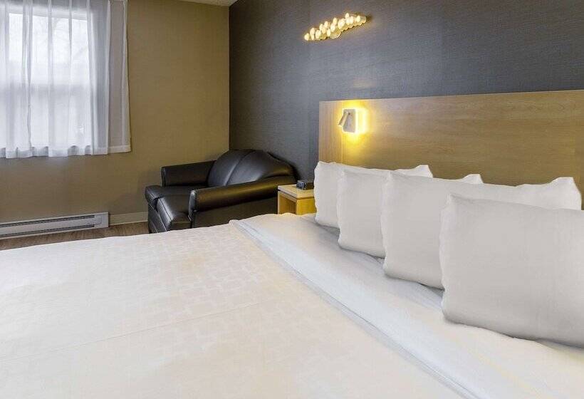 هتل Clarion Pointe Quebec Airport