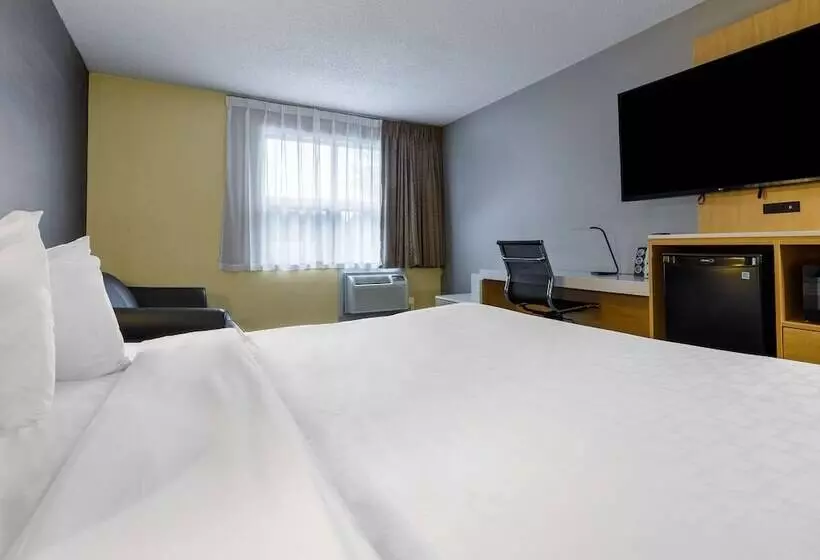 בית מלון כפרי Clarion Pointe Quebec Airport