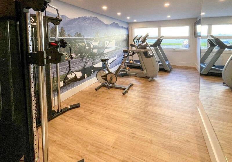 هتل Clarion Pointe Quebec Airport