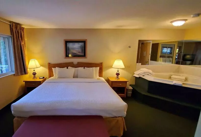 Отель Days Inn By Wyndham Penticton Conference Centre