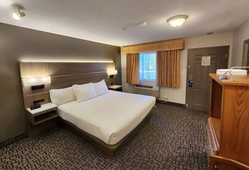 Отель Days Inn By Wyndham Penticton Conference Centre