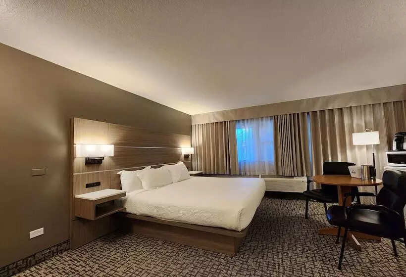 Отель Days Inn By Wyndham Penticton Conference Centre