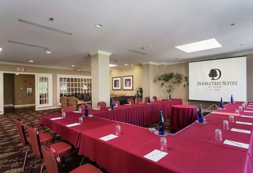 Doubletree Suites By Hilton Hotel Mt. Laurel