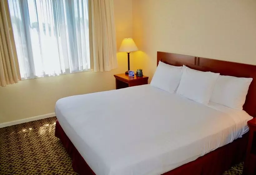 Doubletree Suites By Hilton Hotel Mt. Laurel