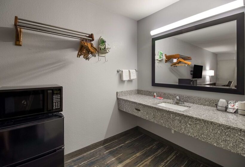 בית מלון כפרי Econo Lodge