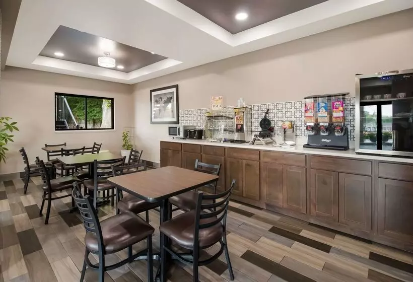 فندق Econo Lodge