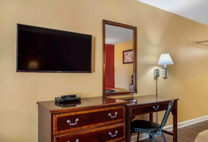 Отель Econo Lodge Union City  Atlanta South