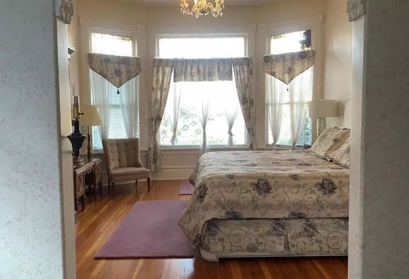 בית מלון כפרי Haterleigh Heritage Inn