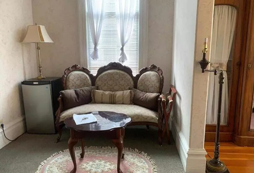 בית מלון כפרי Haterleigh Heritage Inn