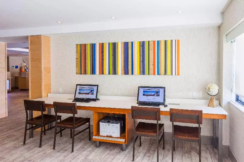 Holiday Inn Express Hotel & Suites Saint John Harbour Side, An Ihg