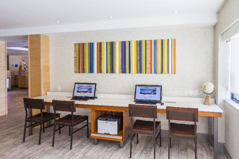 Holiday Inn Express Hotel & Suites Saint John Harbour Side, An Ihg