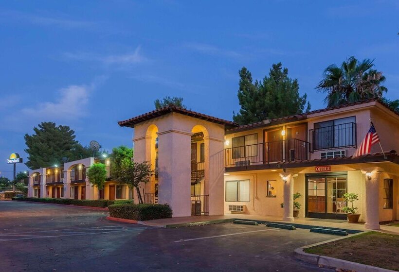 호텔 Hospitality Inn