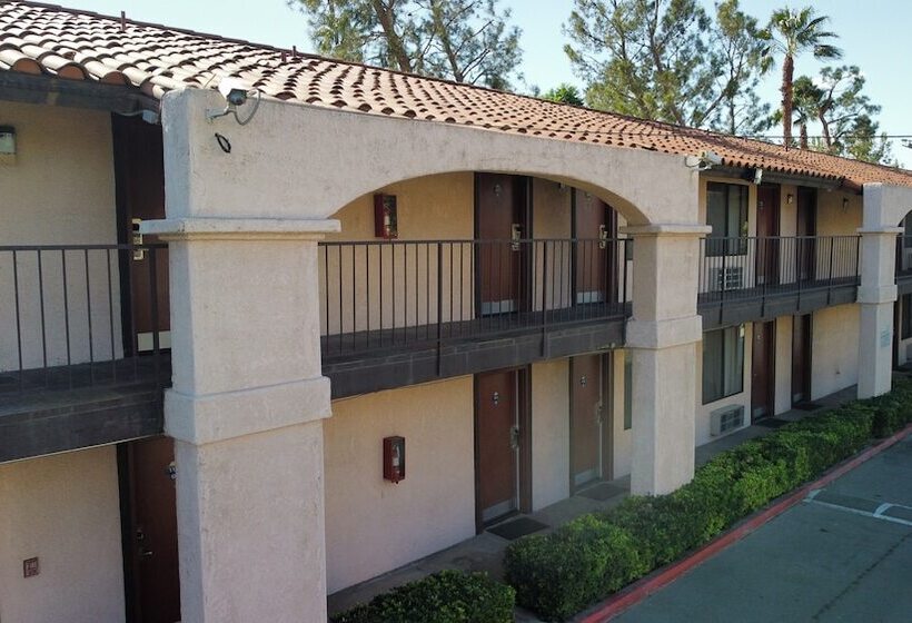 호텔 Hospitality Inn