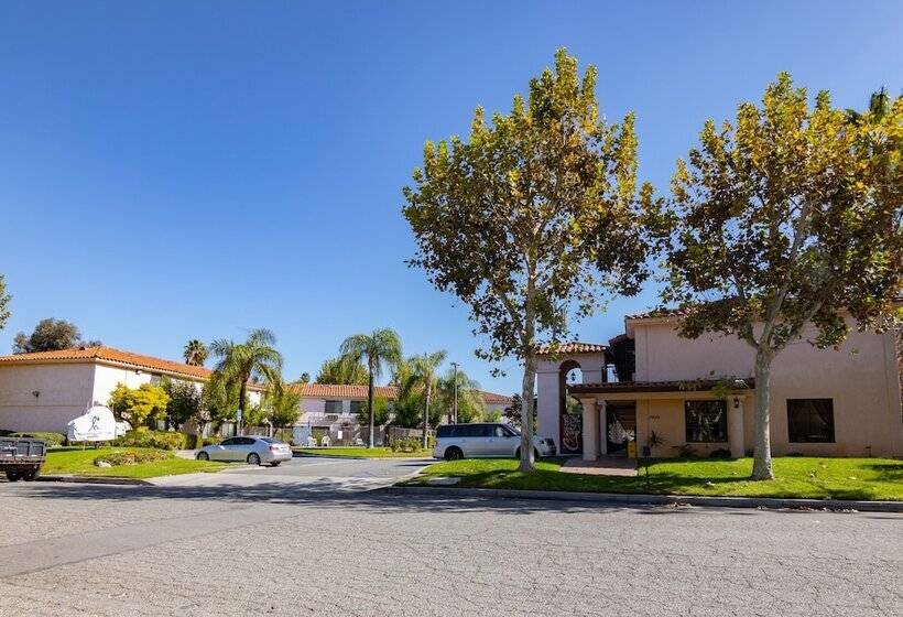 호텔 Hospitality Inn