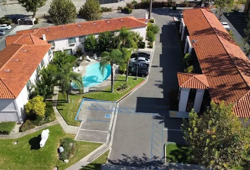 호텔 Hospitality Inn