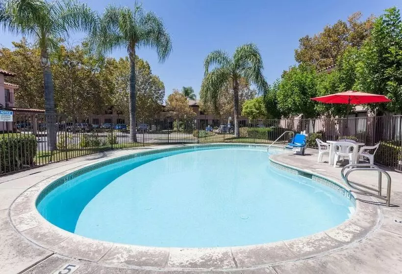 호텔 Hospitality Inn