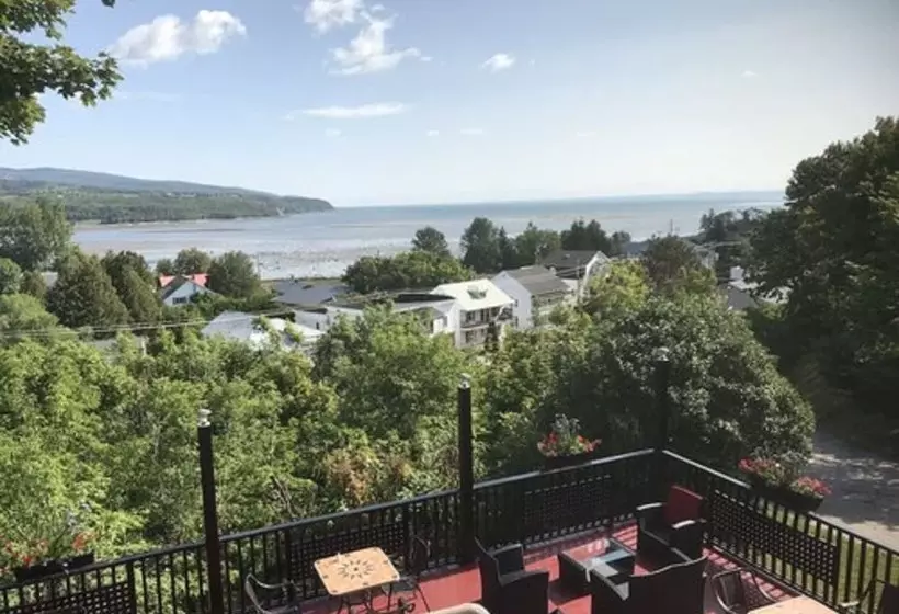 Отель Le Manoir Charlevoix