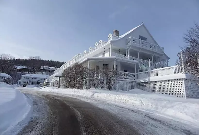 Отель Le Manoir Charlevoix