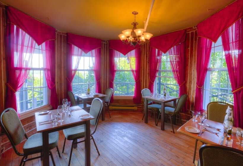 Otel Le Manoir Charlevoix