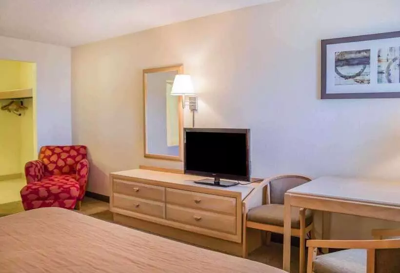 호텔 Quality Inn