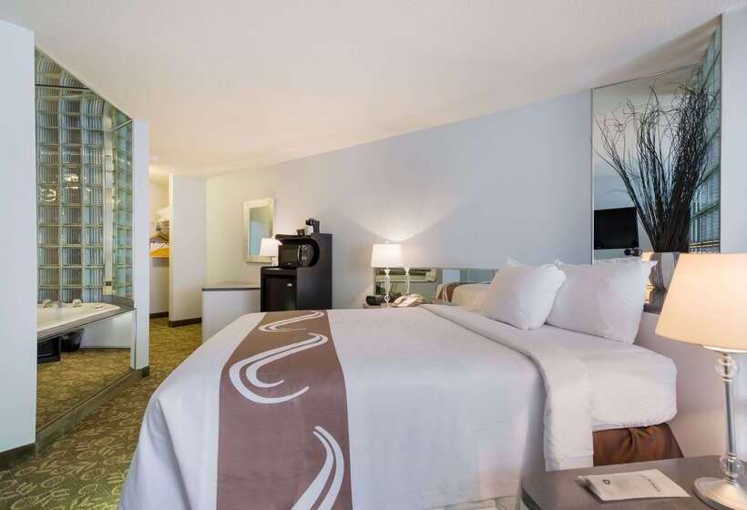 فندق Quality Inn & Suites Red Wing