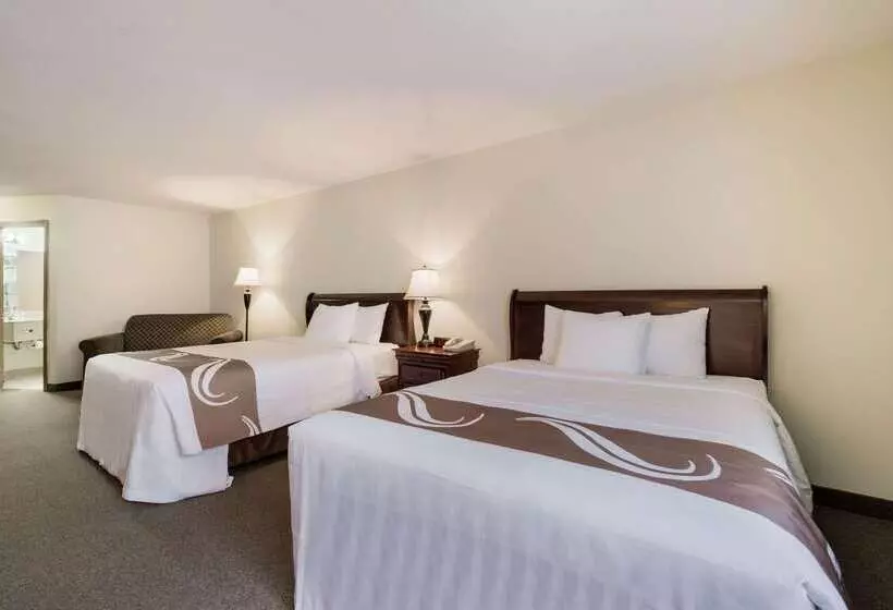 בית מלון כפרי Quality Inn & Suites Red Wing