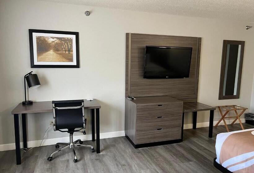 فندق Quality Inn & Suites Red Wing