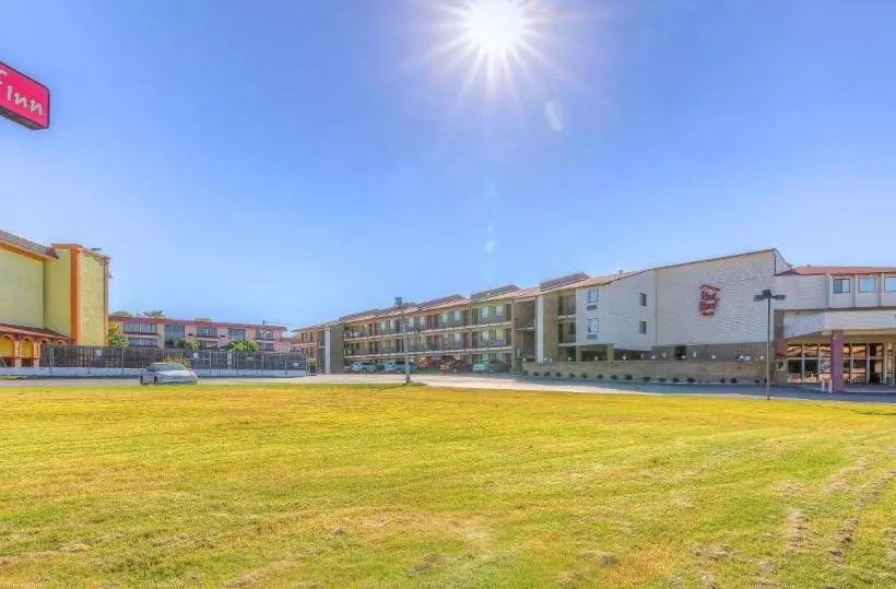 فندق Red Roof Inn Tulsa