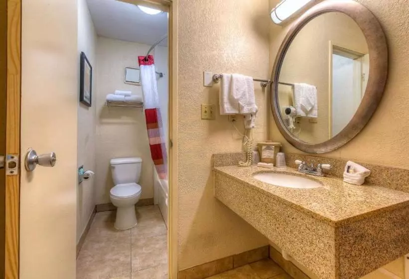 فندق Red Roof Inn Tulsa