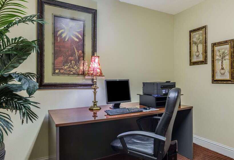 Hotel Super 8 By Wyndham New Orleans