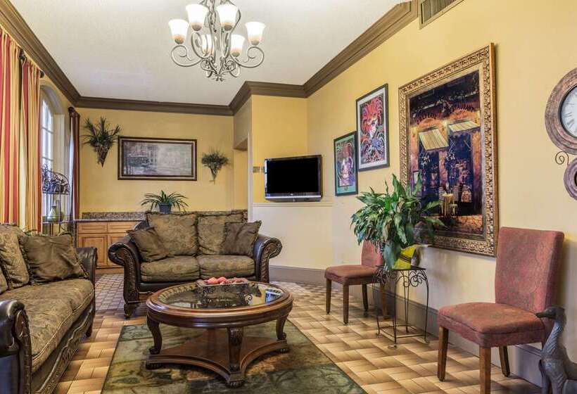 Hotel Super 8 By Wyndham New Orleans