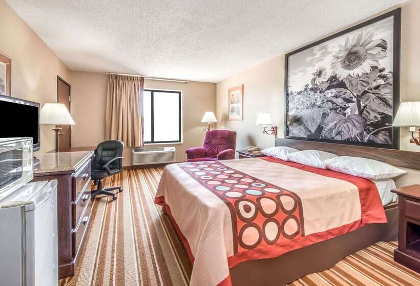فندق Super 8 By Wyndham Salina I70