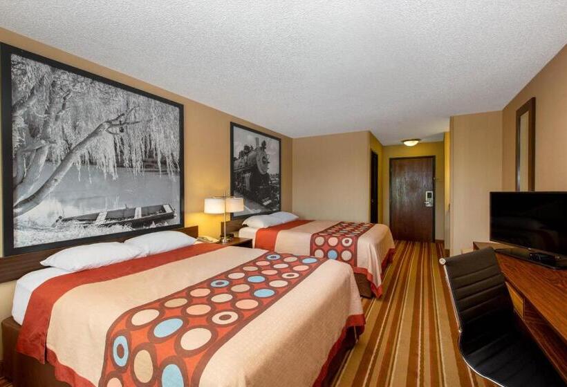 فندق Super 8 By Wyndham Salina I70