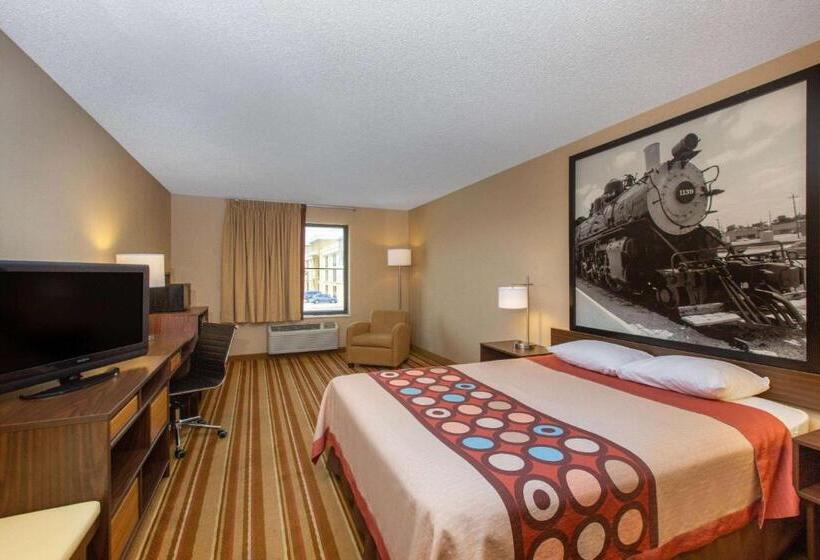 فندق Super 8 By Wyndham Salina I70