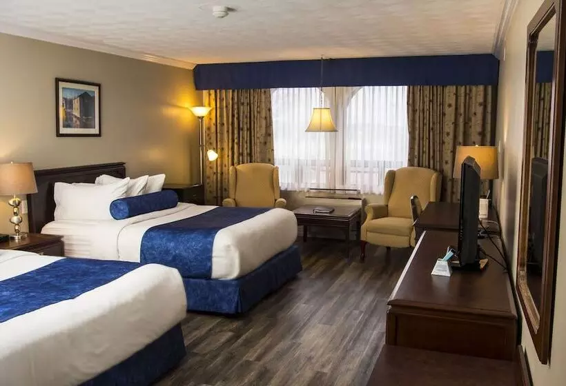 호텔 The Fredericton Inn