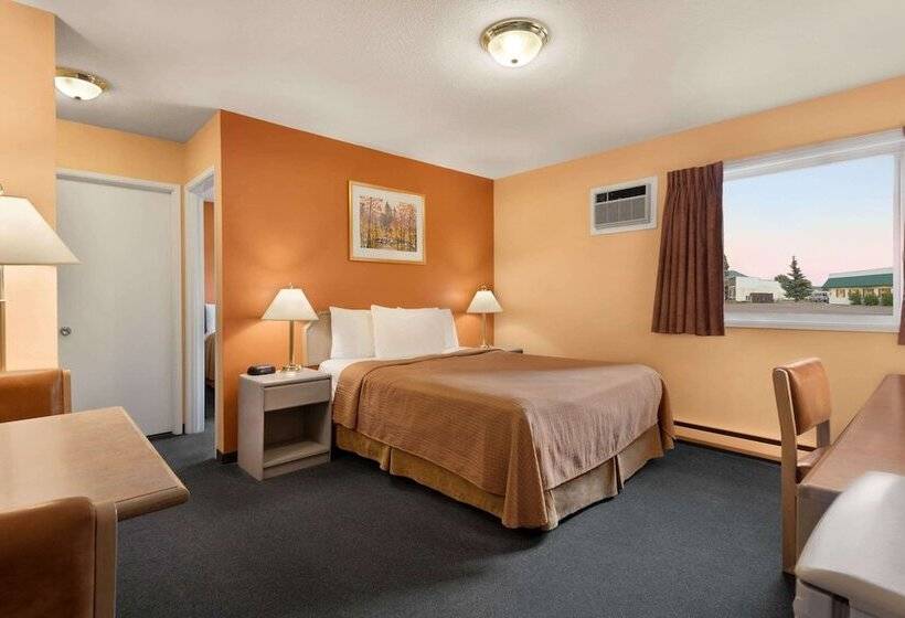 호텔 Travelodge By Wyndham Quesnel Bc