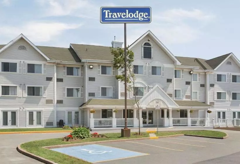 ホテル Travelodge Suites By Wyndham Halifax Dartmouth