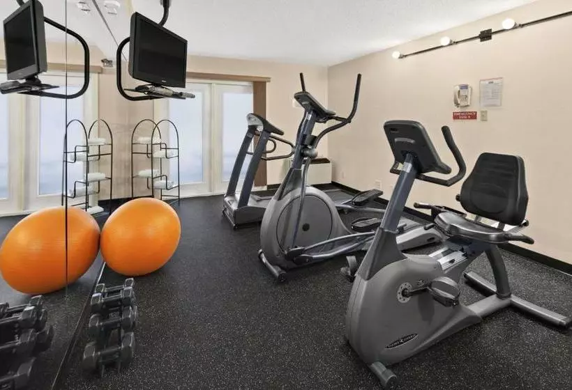 ホテル Travelodge Suites By Wyndham Halifax Dartmouth