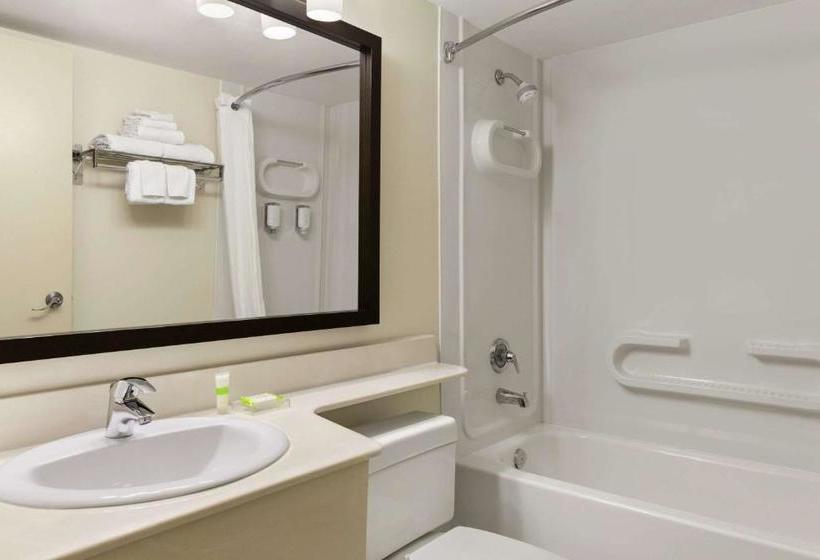 Hotel Travelodge Suites By Wyndham Halifax Dartmouth