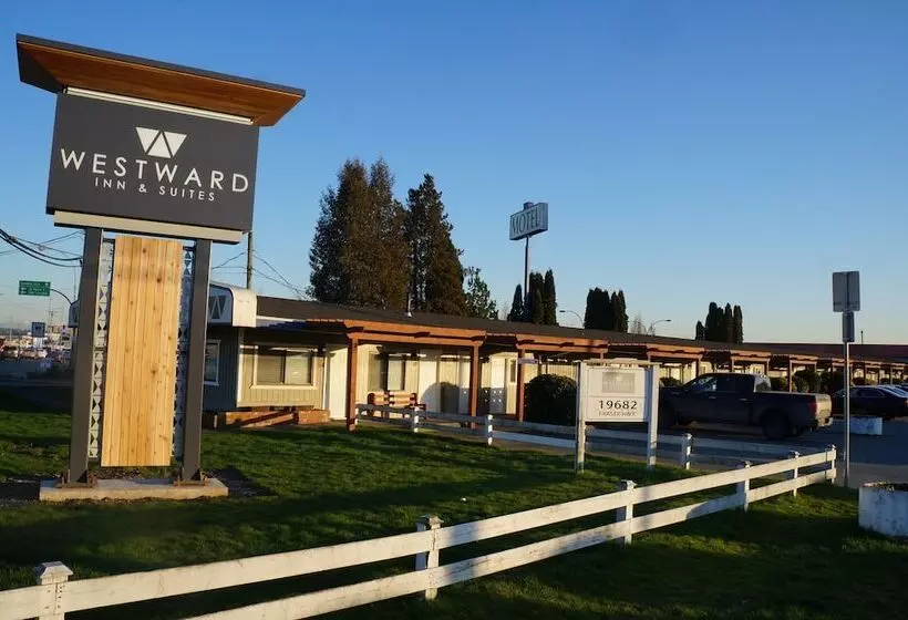 Hotel Westward Inn & Suites