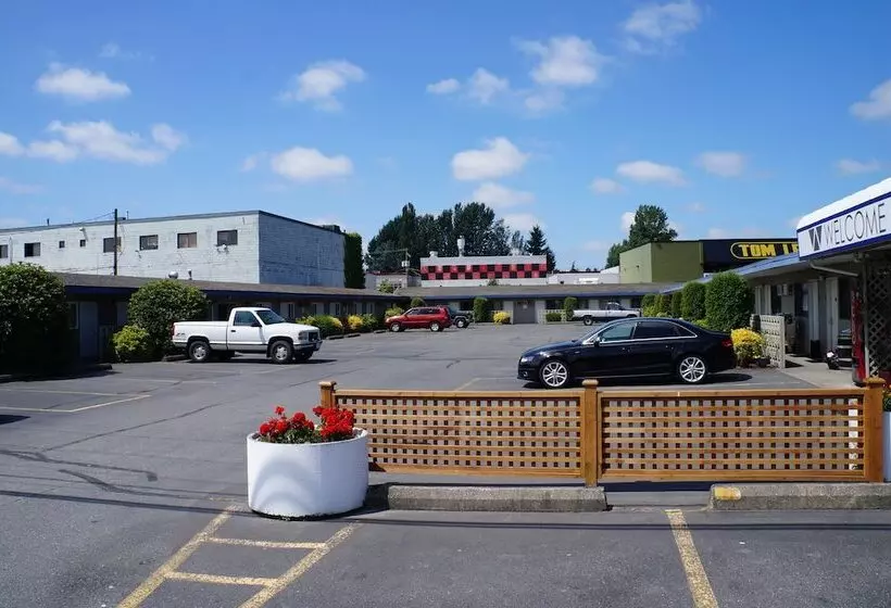 Hotel Westward Inn & Suites