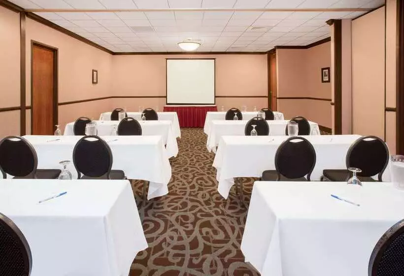 ホテル Wyndham Garden Schaumburg Chicago Northwest