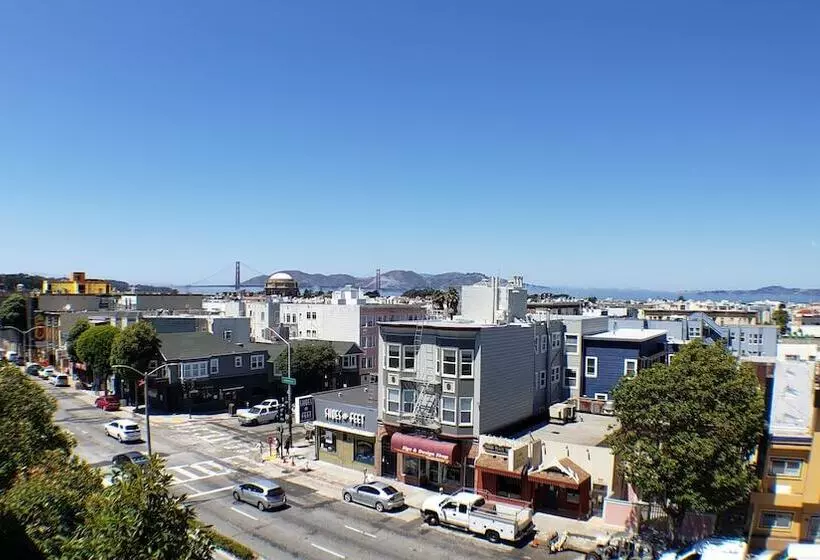 모텔 Presidio Parkway Inn