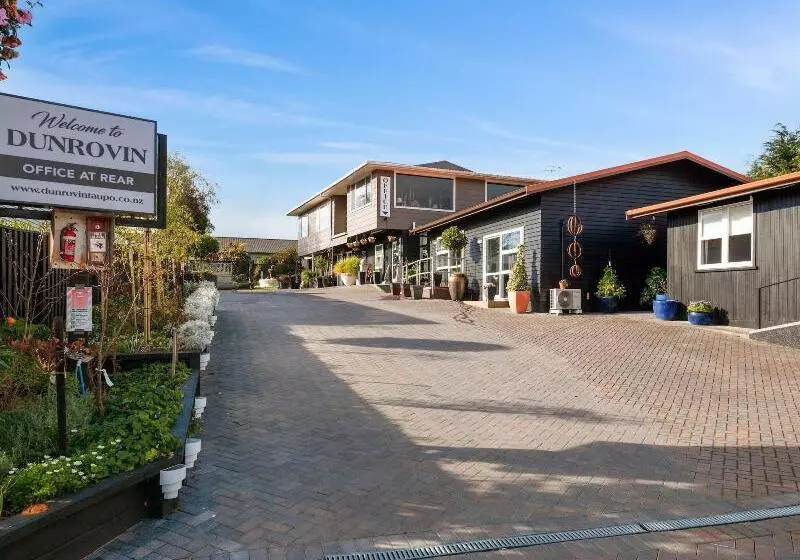 Dunrovin Motel