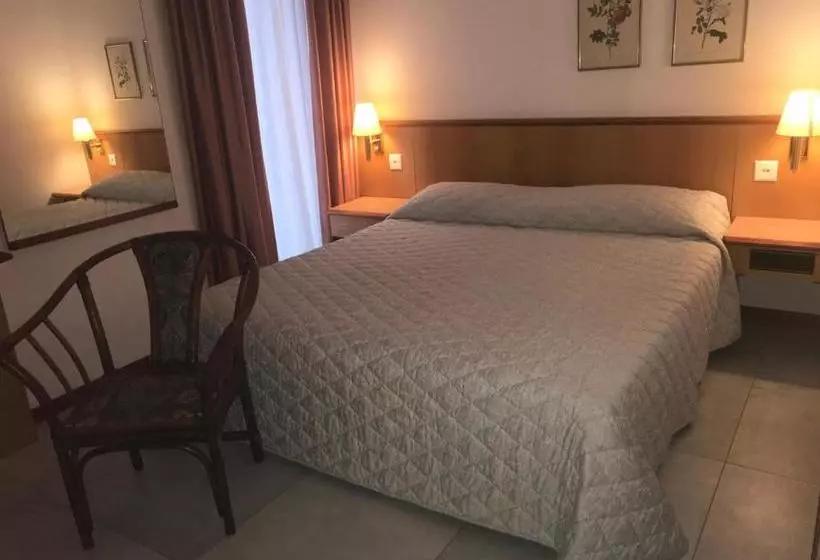 ホテル Albergo Nazionale