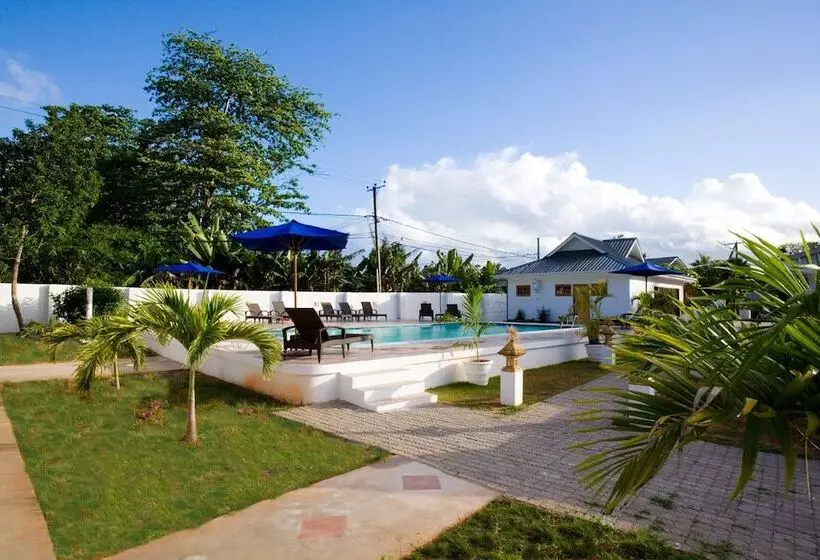 هتل The Britannia