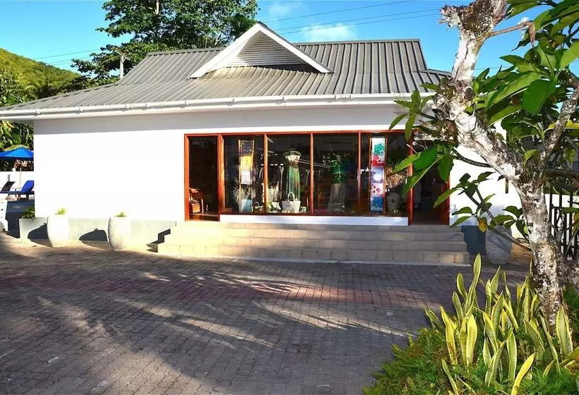 هتل The Britannia